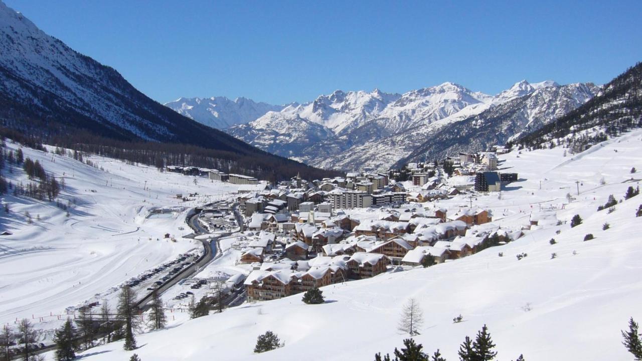 Chalet Plein Sud Монженевр Экстерьер фото